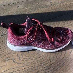 APL Techloom in burgundy